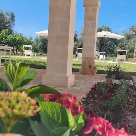 Pietre Vive Trulli Del Salento Дом отдыха *