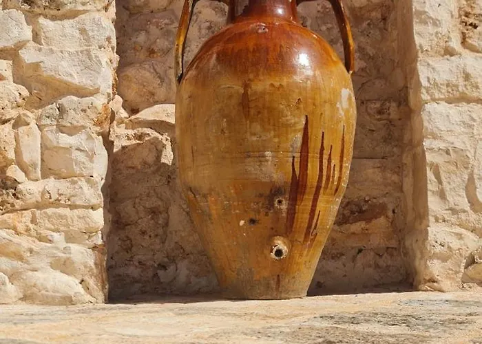 Pietre Vive Trulli Del Salento بيت للعطل Latiano